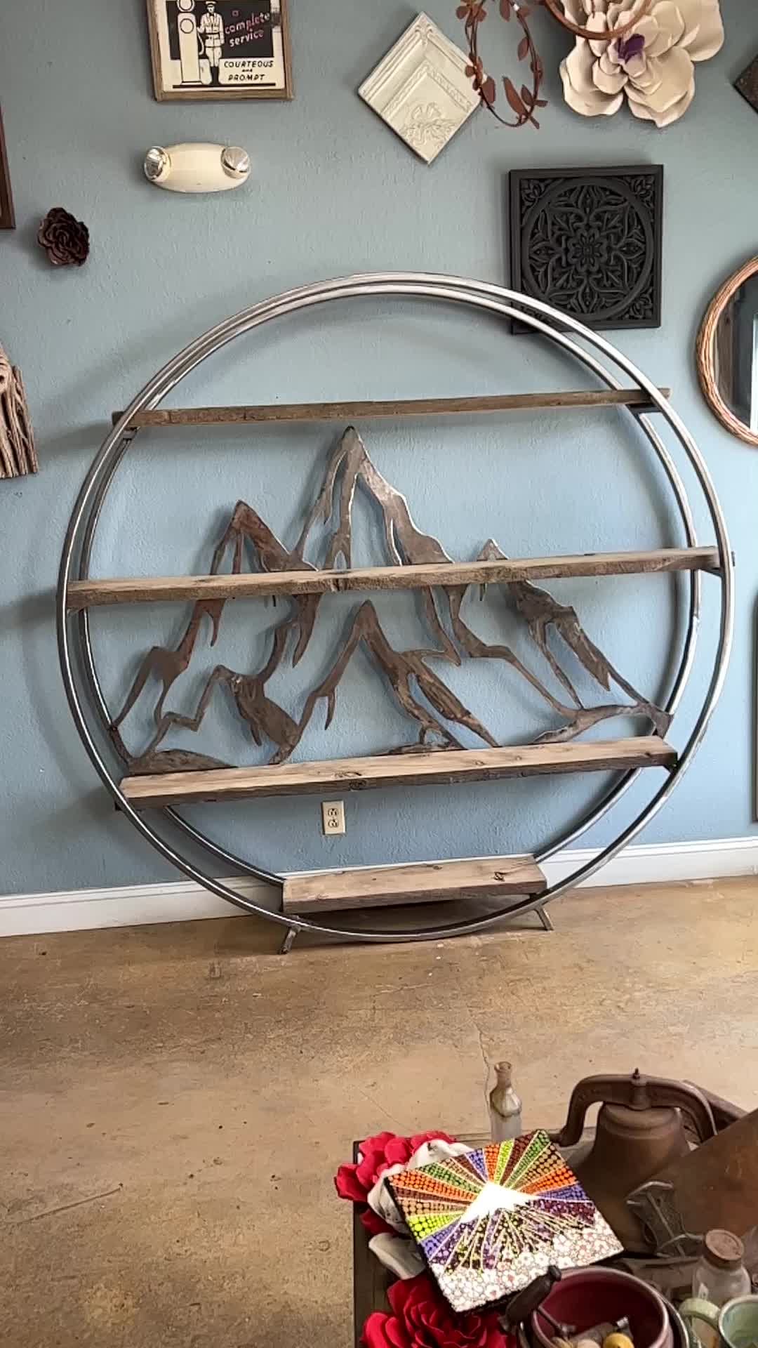 Circle mountain shelf  4